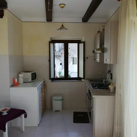 Anna's House